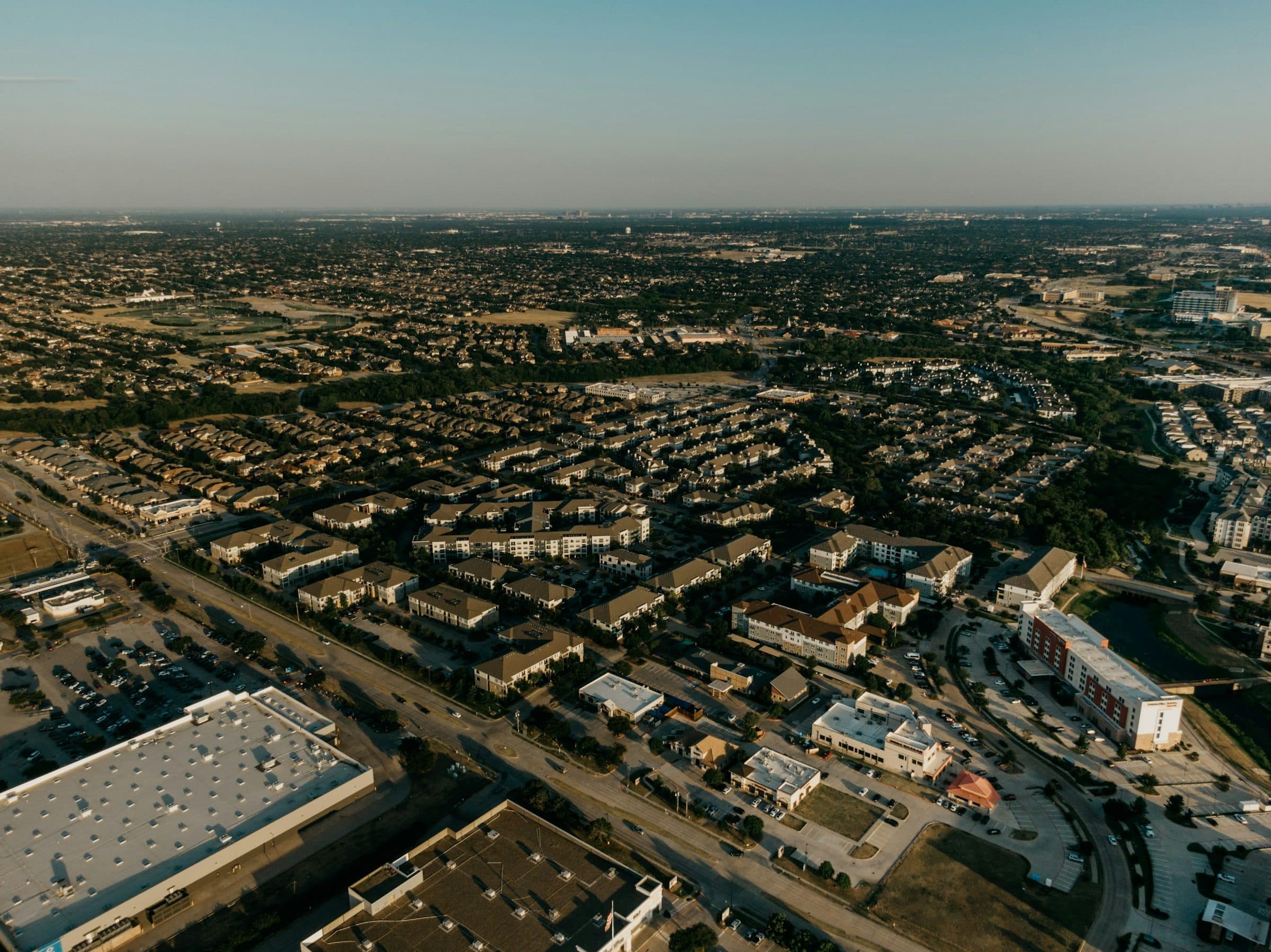Bairro residencial de Frisco, Texas, visto do alto